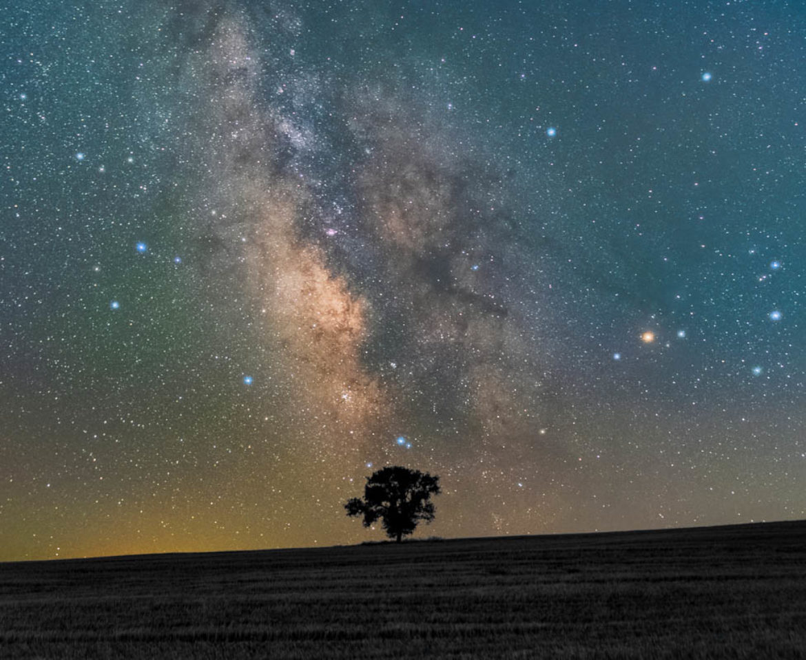 Astrophotography: Pro Tips for Achieving Sharp Focus in Nighttime Shots