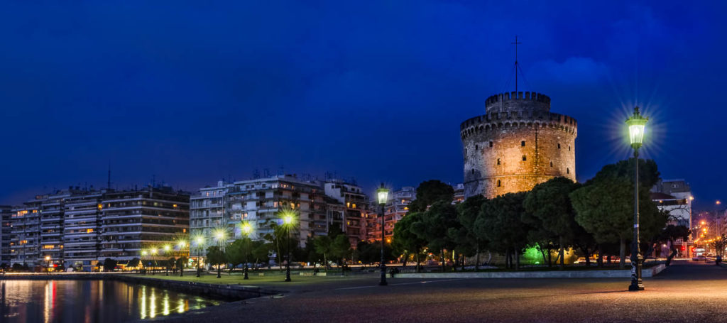 The White Tower of Thessaloniki at night